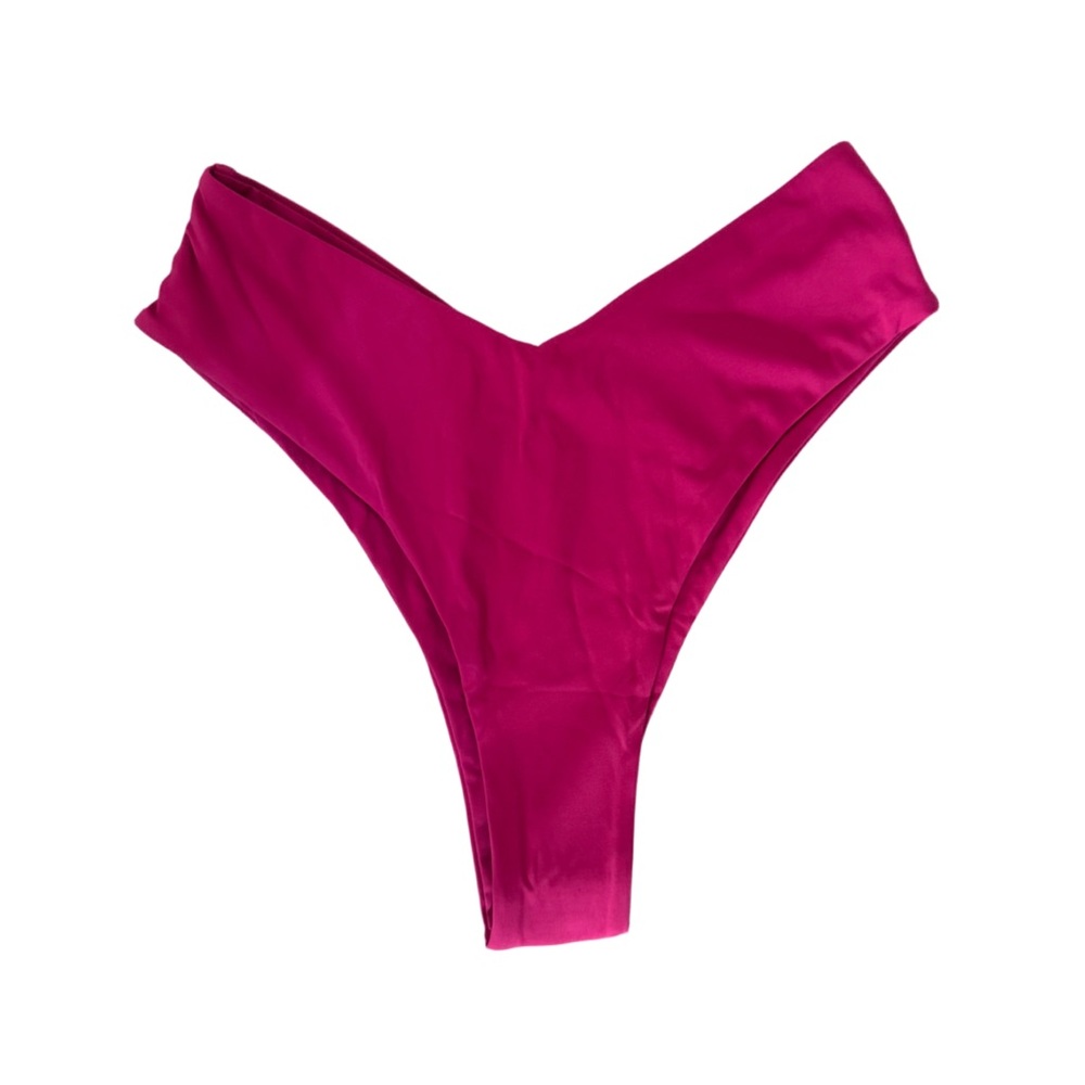 NWT Women’s High-Cut V-Waist‎ Bikini Bottom – Magenta - Small